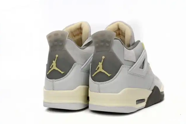 Dust Jordan Craft Retro SE 4 Photon DV3742-021 0615